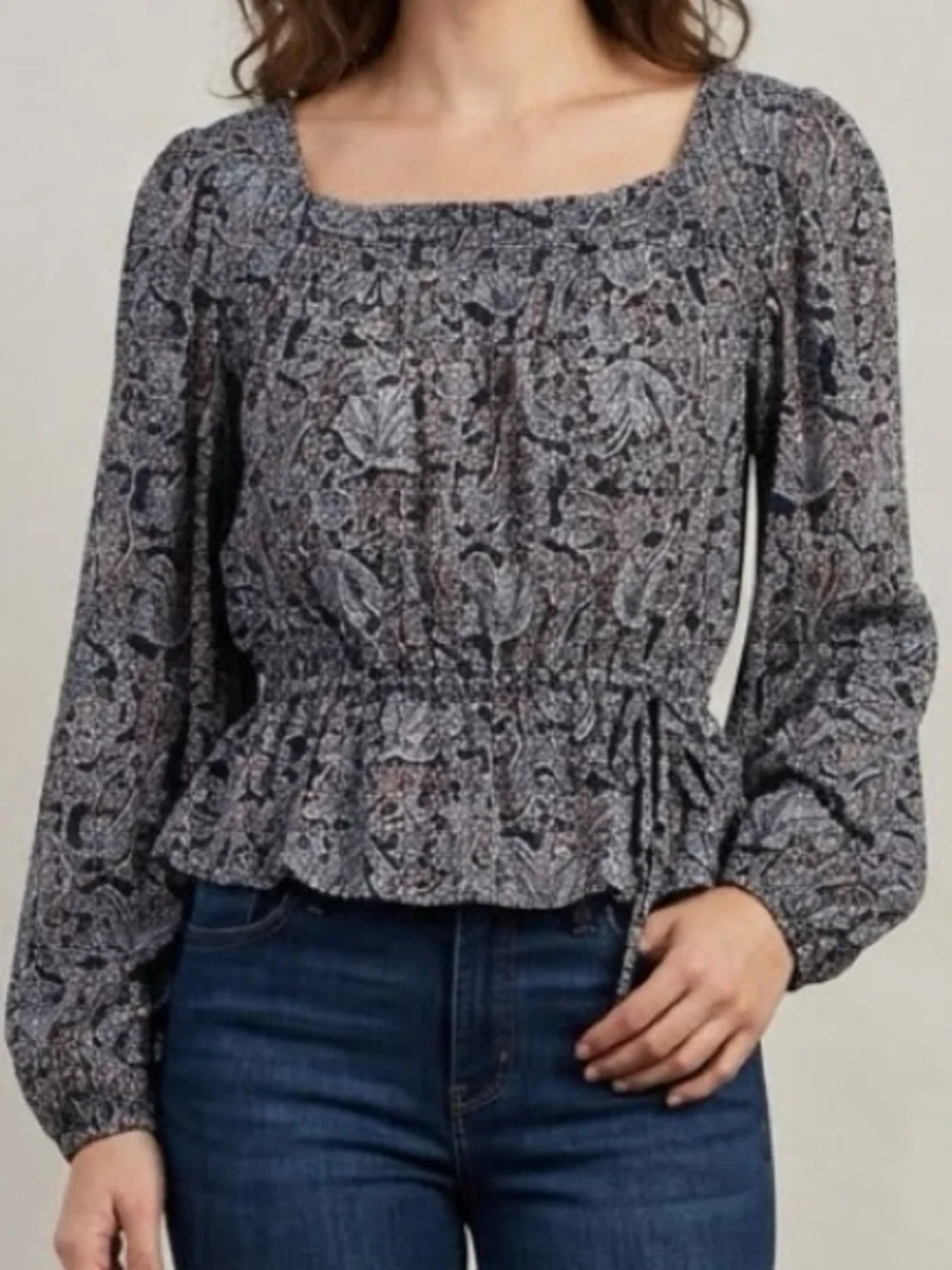 Treasure & Bond Balloon Long Sleeve Peplum Top in Navy Antique Floral Paisley. - Picture 4 of 14